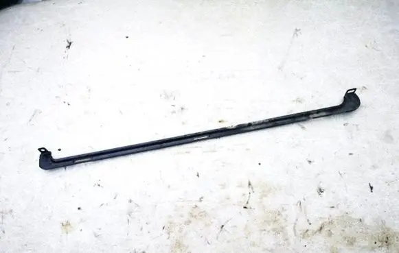 Volvo V50 Radiator mount bracket 30671117