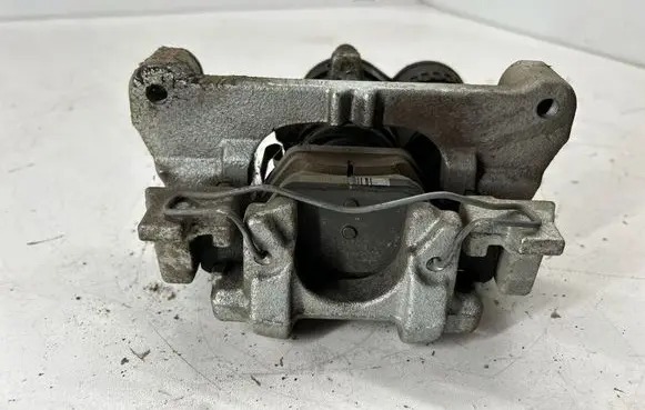 Subaru Outback (BT) Rear brake caliper 26620AN08A