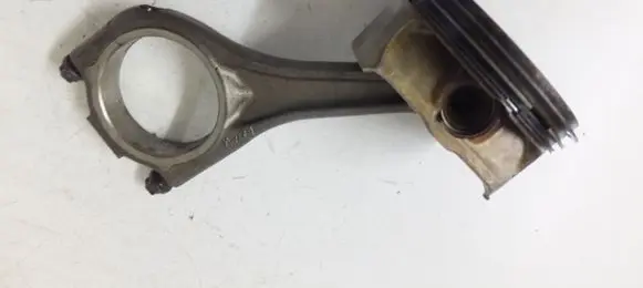 BMW X5 E70 Piston with connecting rod 7544525