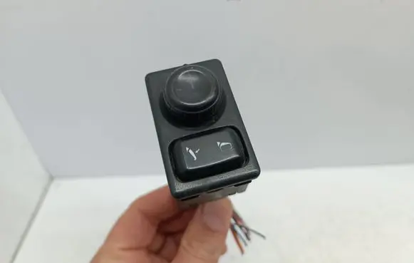 Nissan X-Trail T30 Wing mirror switch ZDK