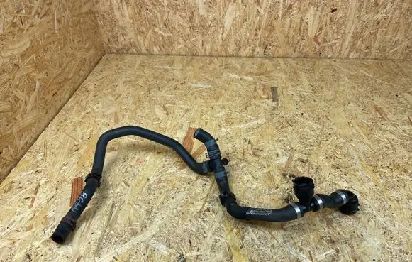 Engine coolant pipe/hose