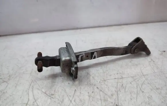Suzuki Grand Vitara II Front door check strap stopper 