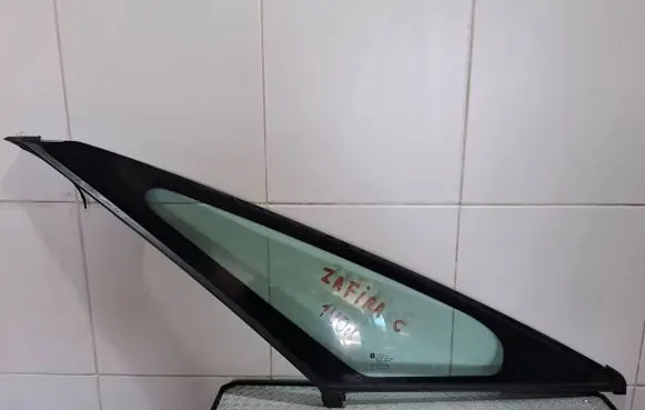 Opel Zafira C Front door vent window glass four-door 