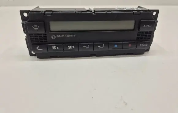 Volkswagen PASSAT B5.5 Climate control unit