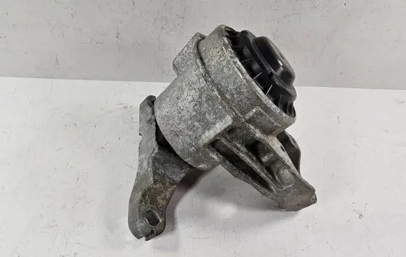 Ford Edge II Engine mount bracket DS736F012GG