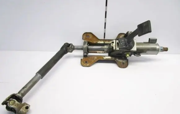 Ford Fusion Steering wheel axle 2S613G529-FB