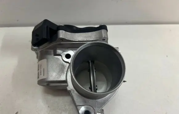 Suzuki Grand Vitara II Throttle body valve 1340080KA0000
