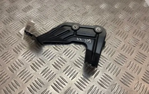 Fender mounting bracket