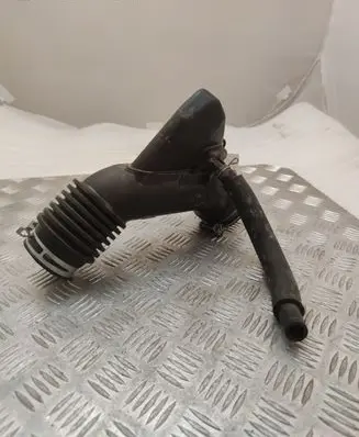 Intake resonator