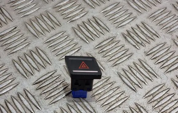 Volkswagen Touran III Hazard light switch 5TB953509