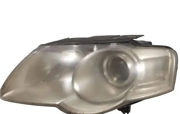 Volkswagen PASSAT B6 Headlight/headlamp 3C0941005J