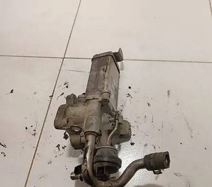 Renault Master III EGR valve cooler 147355889R MM11888