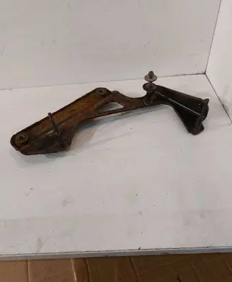 Mercedes-Benz E W212 Pneumatic air compressor holding bracket A2123200143