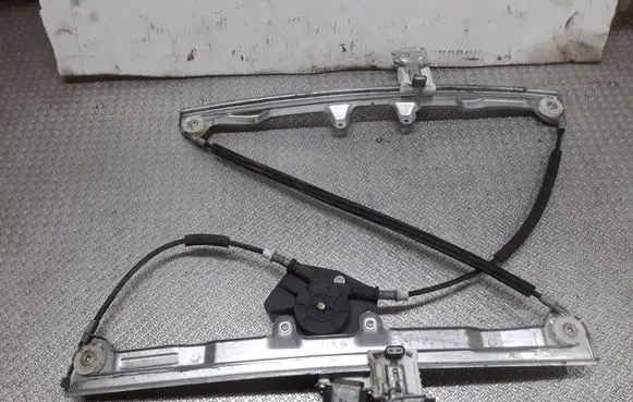 Mitsubishi Colt Front door window regulator with motor 0130822207