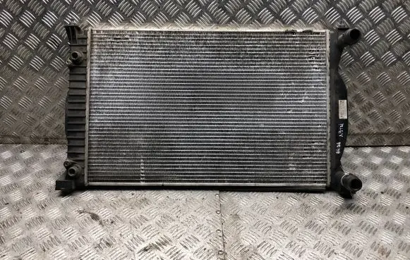 Audi A4 S4 B6 8E 8H Coolant radiator 8E0121251L