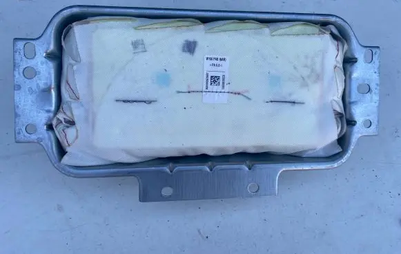 Mercedes-Benz GLS X166 Passenger airbag 6111099 7002