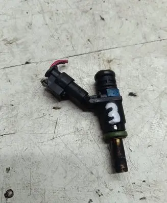 Audi Q7 4M Fuel injector 06E906031A 06E095D K081A05448