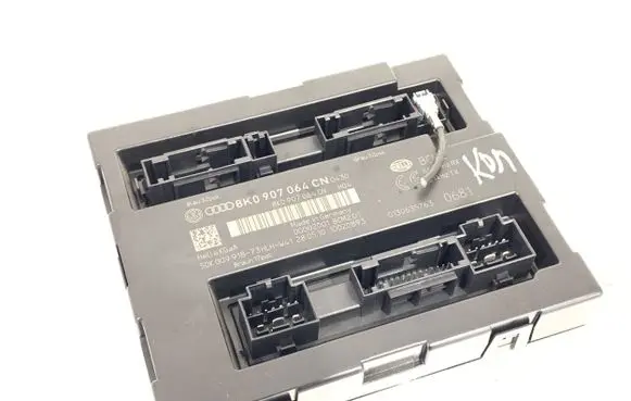 Audi A4 S4 B8 8K Central body control module 8K0907064CN