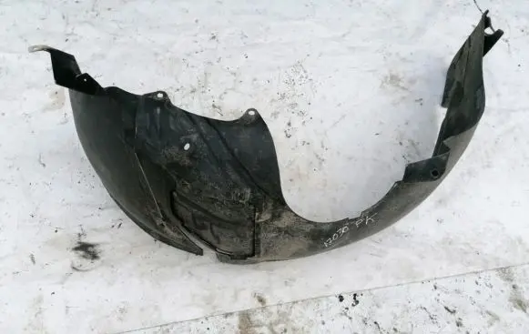 Chrysler PT Cruiser Front wheel arch liner splash guards 04724529