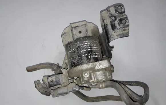 Honda CR-V Fuel filter housing 16900R06E01