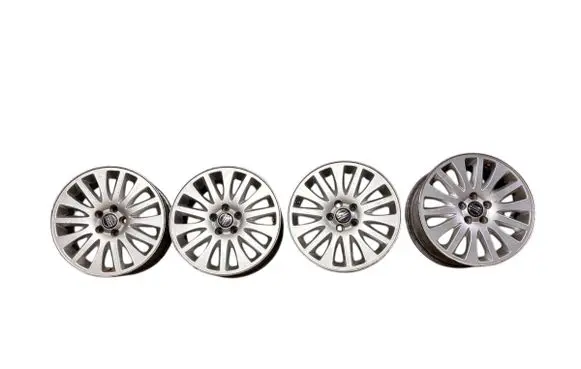 Volvo V70 R17 alloy rim 8663671
