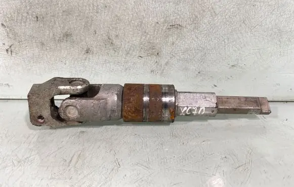 Volvo XC70 Steering column universal joint