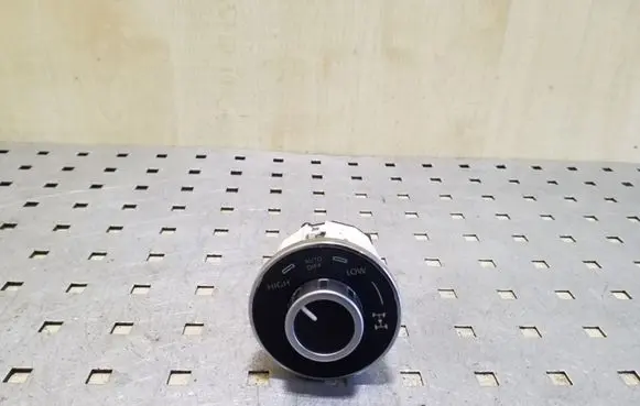 Volkswagen Touareg I Differential lock switch 7L6941435N