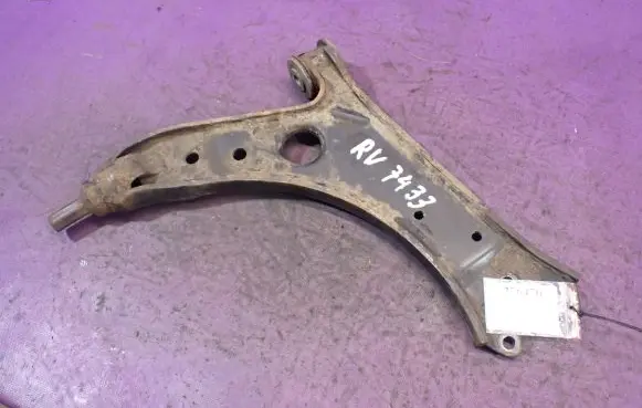Volkswagen Golf IV Front control arm