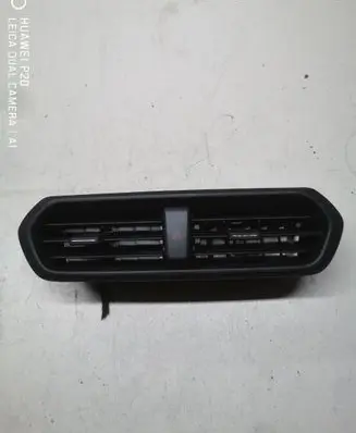 Ford Ecosport Dash center air vent grill GN1519K617AB