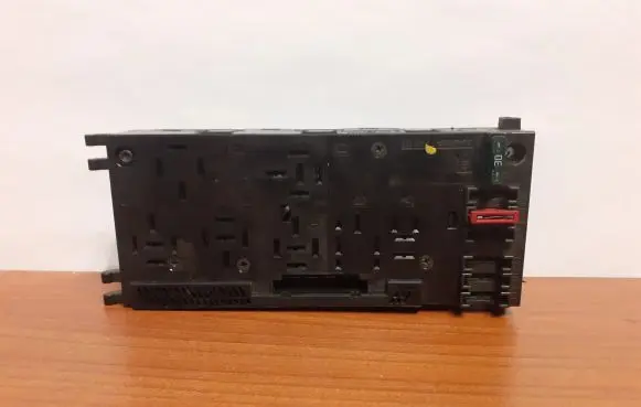 Mercedes-Benz E W210 Fuse box set 28534606 29675231
