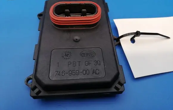 Audi A3 S3 8V Headlight ballast module Xenon 5DF01011462AC 74696000 7PP941329M
