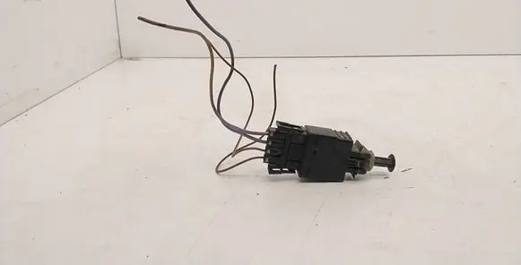 BMW 3 E36 Brake pedal sensor switch 61311382385