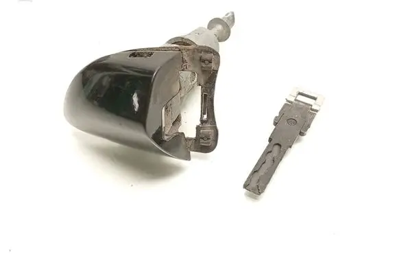 Volkswagen PASSAT B7 Front door lock (next to the handle) 3C0837167B