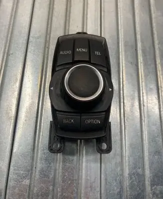 BMW 3 F30 F35 F31 Head unit multimedia control 9261704 221200019686800 033623101