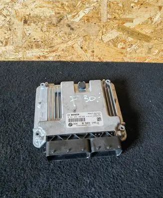 BMW 1 F20 F21 Engine control unit/module 8589145
