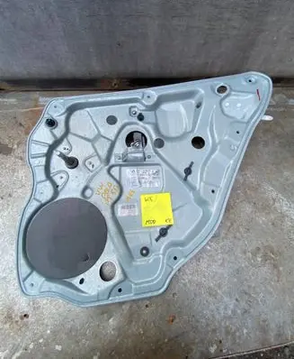 Volkswagen Polo Rear door manual window regulator 