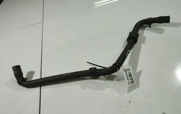 Volkswagen Golf V Engine coolant pipe/hose