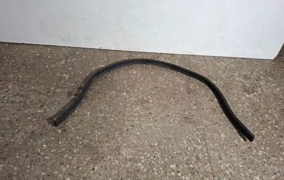 Volvo V60 Engine compartment rubber 