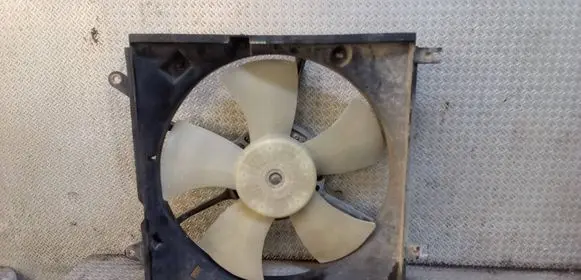 Toyota RAV 4 (XA20) Electric radiator cooling fan 1636323030