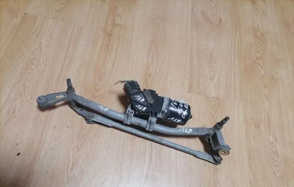 Renault Megane II Front wiper linkage and motor