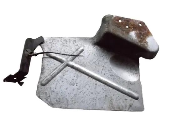 Exhaust heat shield