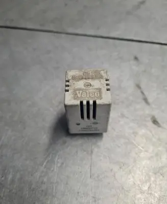 Renault Laguna I Other relay 7700754504 73600712