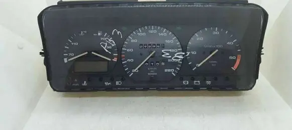 Volkswagen PASSAT B3 Speedometer (instrument cluster) 357919033CJ