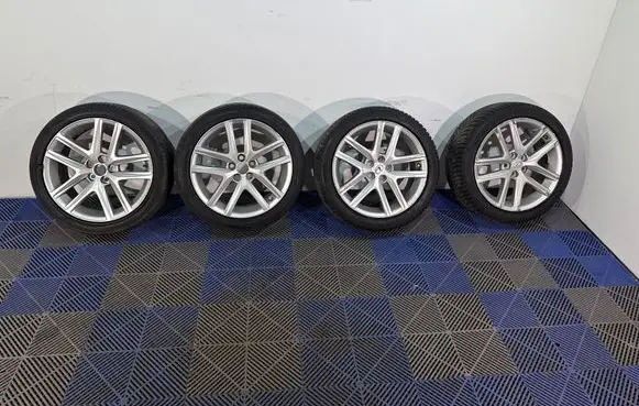 Lexus CT 200H R17 alloy rim 