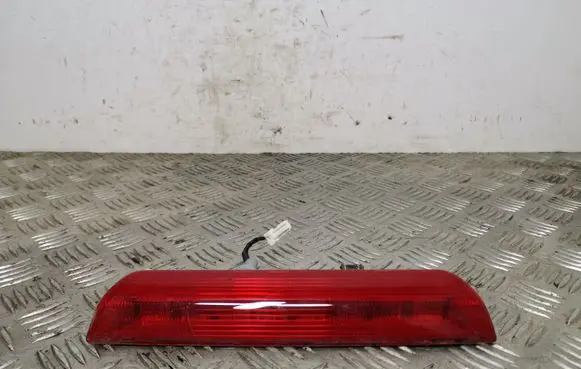 Nissan X-Trail T32 Third/center stoplight L90028367
