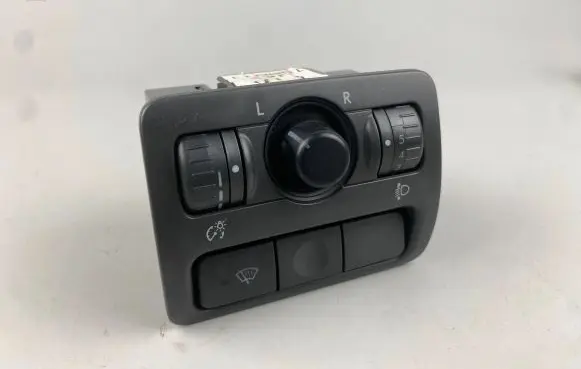 Wing mirror switch