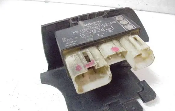 Volvo S70 V70 V70 XC Fan control module 9442934