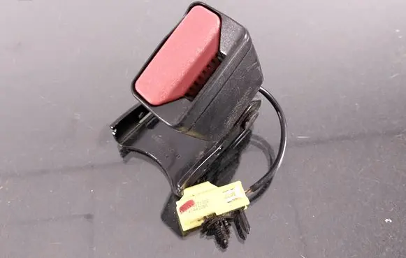 Volvo V60 Rear seatbelt buckle 31250659