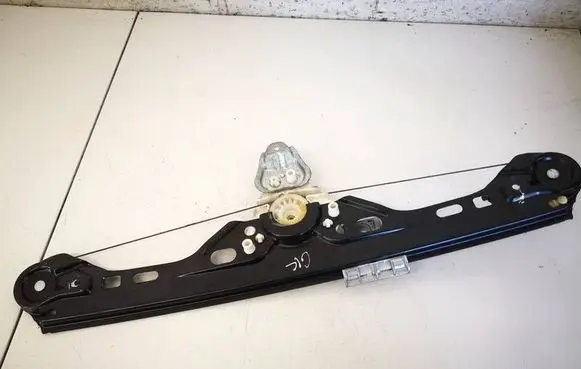 Mercedes-Benz C W203 Sliding door window regulator with motor 104096