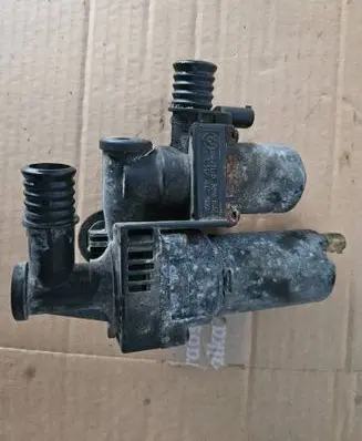 BMW 3 E46 Coolant heater control valve 1147412149